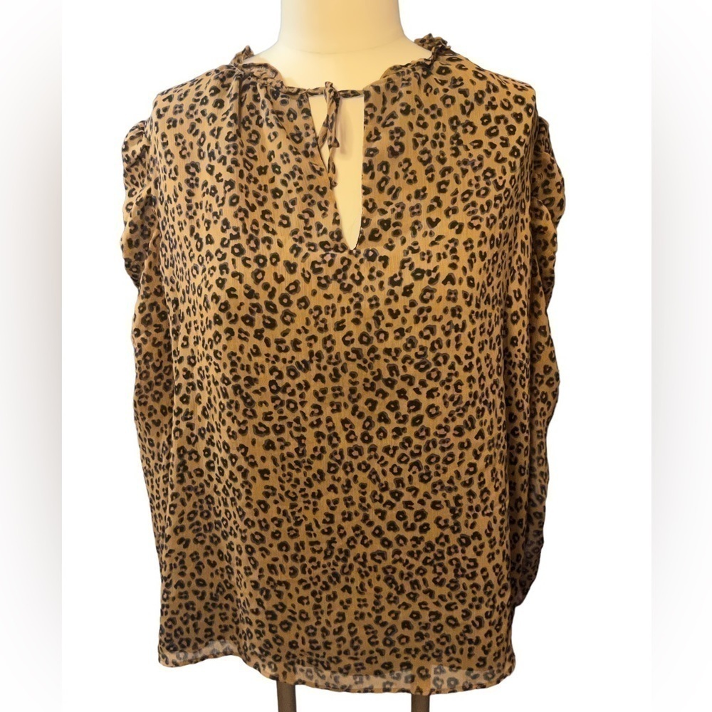CECE Leopard Print Ruffle Sleeve Top - Picture 4 of 8